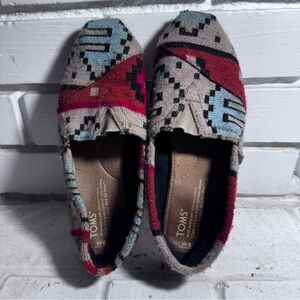 Toms, women’s size 6, multi-colored geometric pattern, pre-owned, some wear